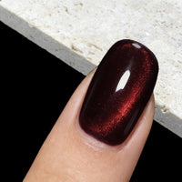 Dark Garnet | Ruby Flame Cat Eye Gel Magnétique 18ml CE304
